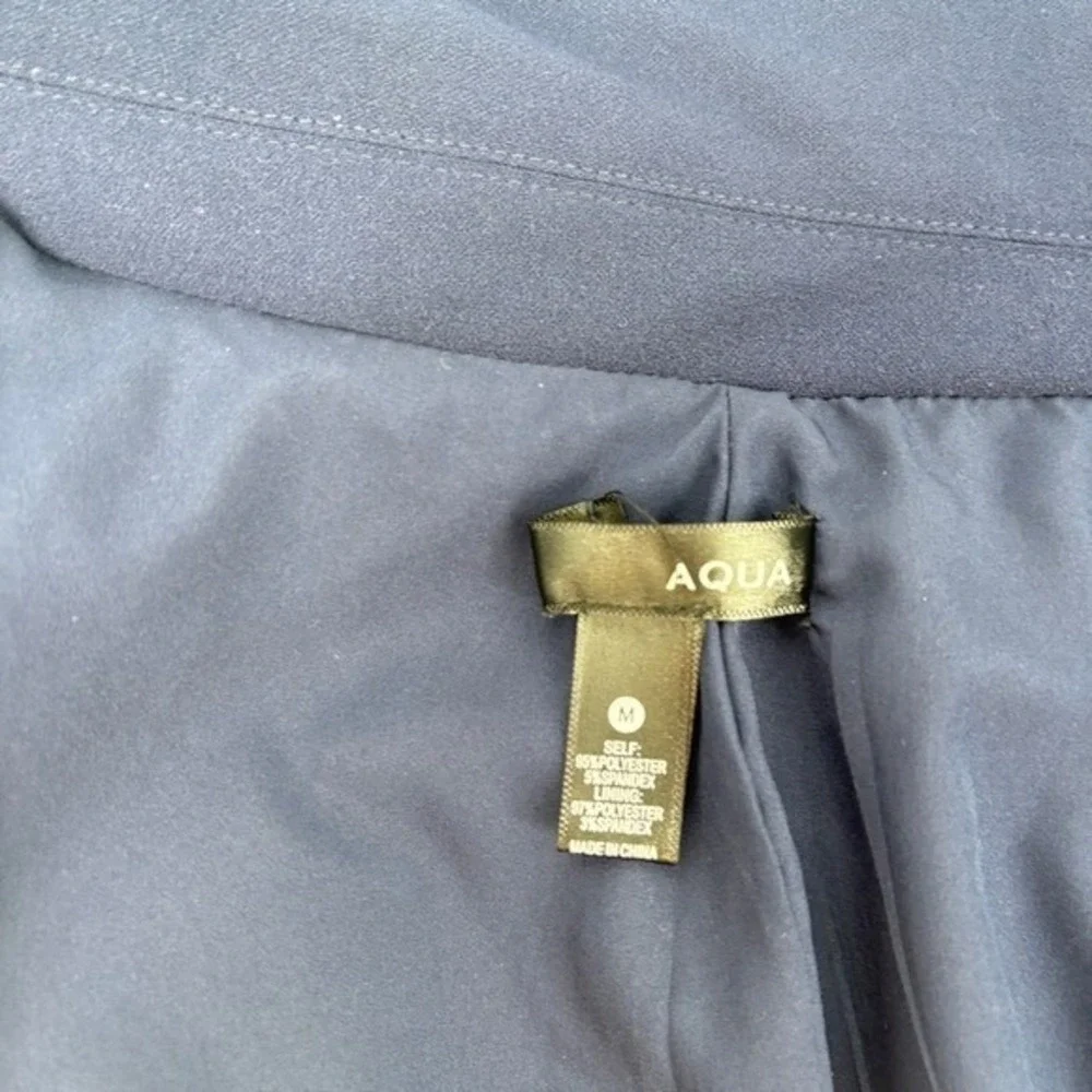 Aqua brand size